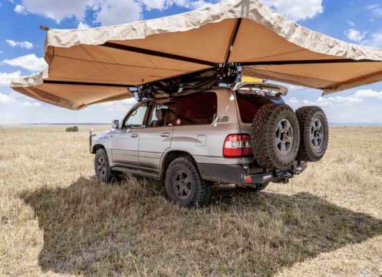 100 series land cruiser with a 270 degree awning
